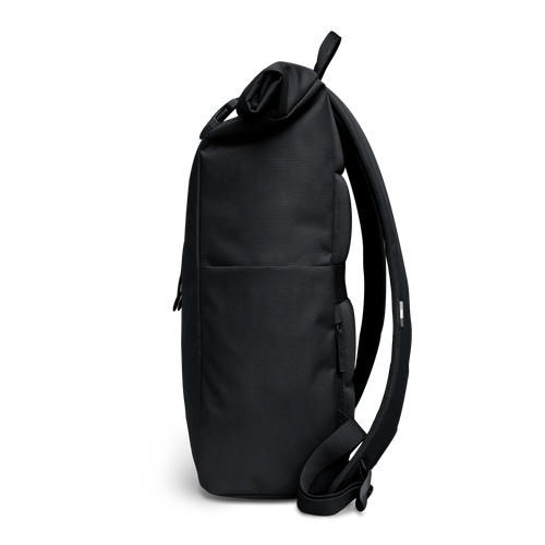 ROLLTOP EASY Rucksack in black (Schwarz) als Studioaufnahme in Seitenansicht.