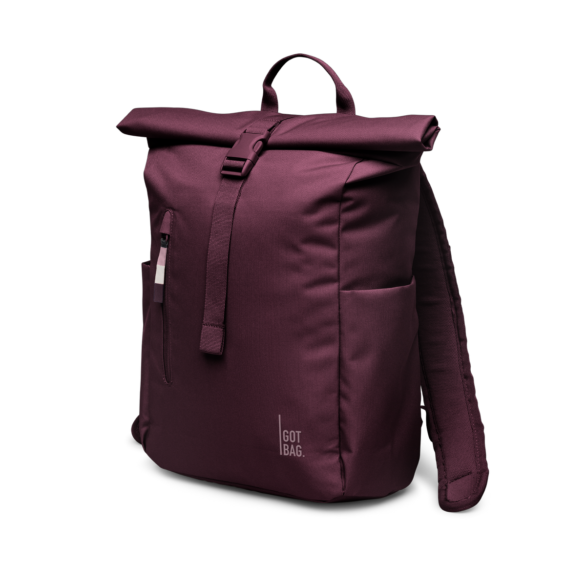 ROLLTOP EASY SMALL Rucksack in kraken (Weinrot) als Studioaufnahme in diagonaler Ansicht.