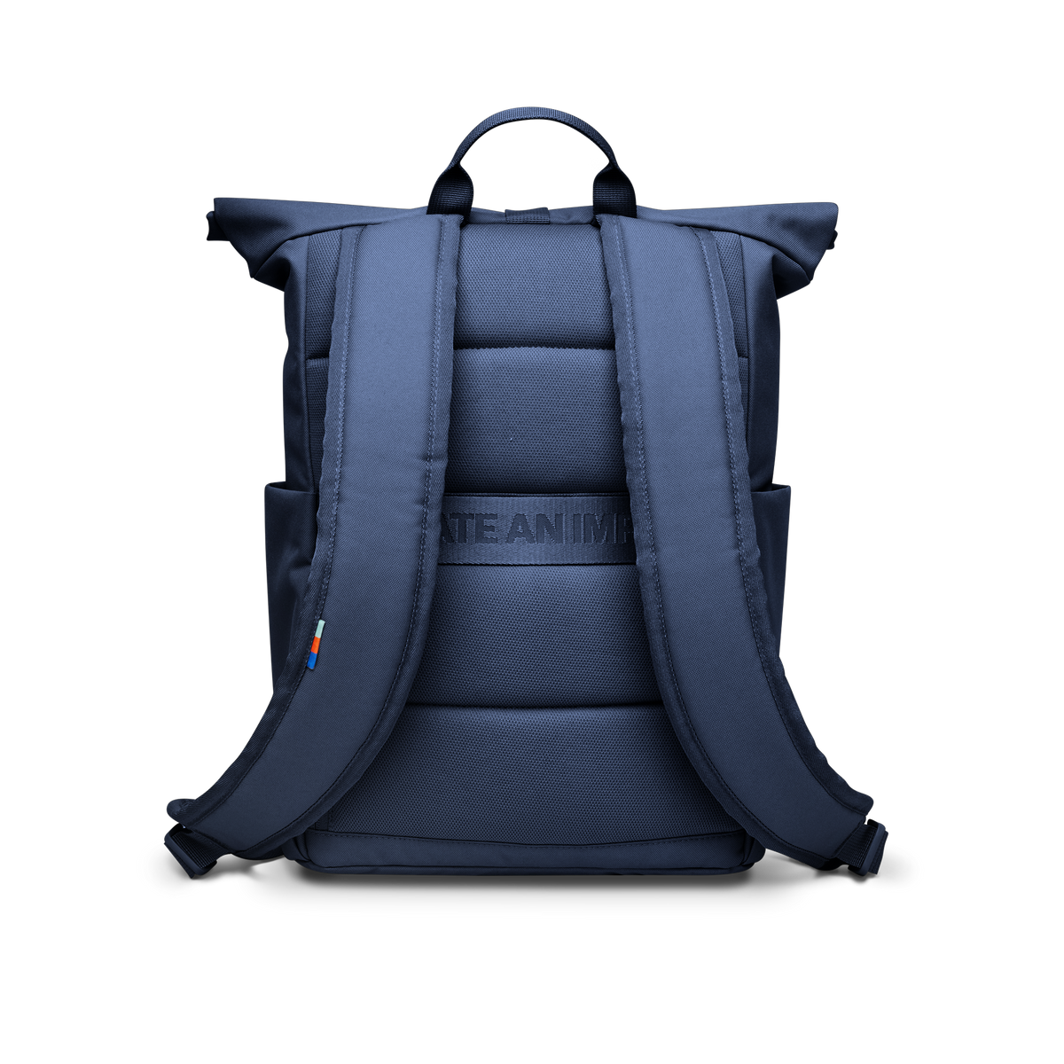 ROLLTOP EASY SMALL Rucksack in deep ocean (dunkles Marineblau) als Rückansicht.