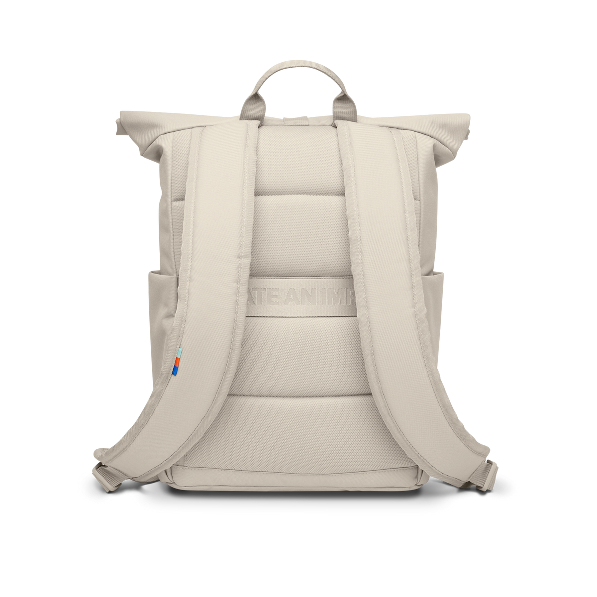ROLLTOP EASY SMALL Rucksack in soft shell (warmes Cremeweiß) in Rückenansicht.