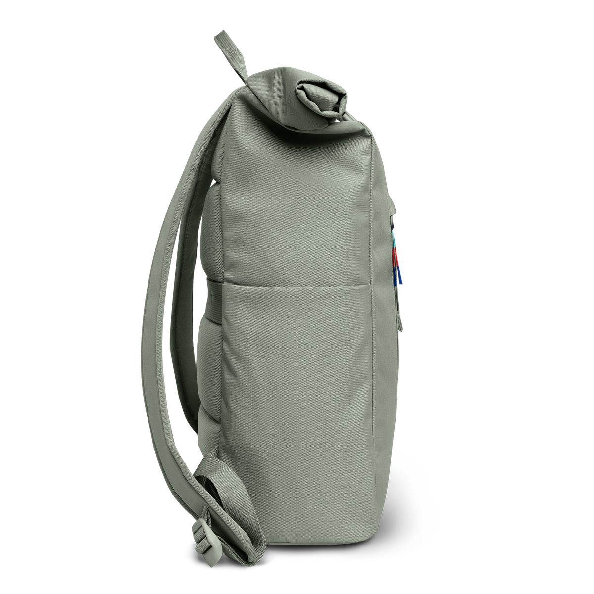 ROLLTOP EASY Rucksack in bass (Salbeigrün) in Seitenansicht.