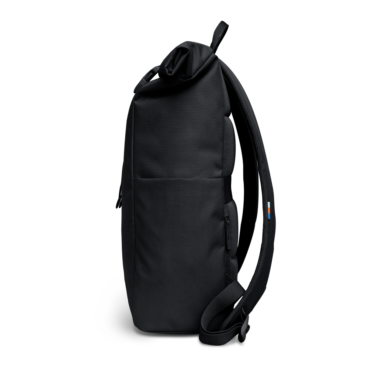 ROLLTOP EASY Rucksack in black (Schwarz) als Seitenansicht.