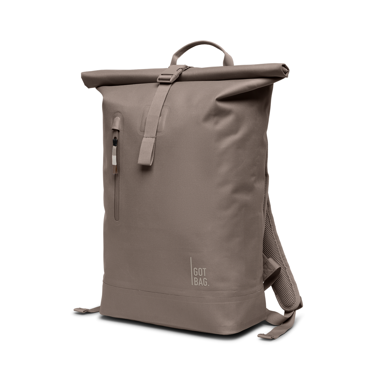 ROLLTOP LITE 2.0 Monochrome Edition Rucksack in oyster (klassisches Taupe-Braun) als Studioaufnahme in diagonaler Ansicht.
