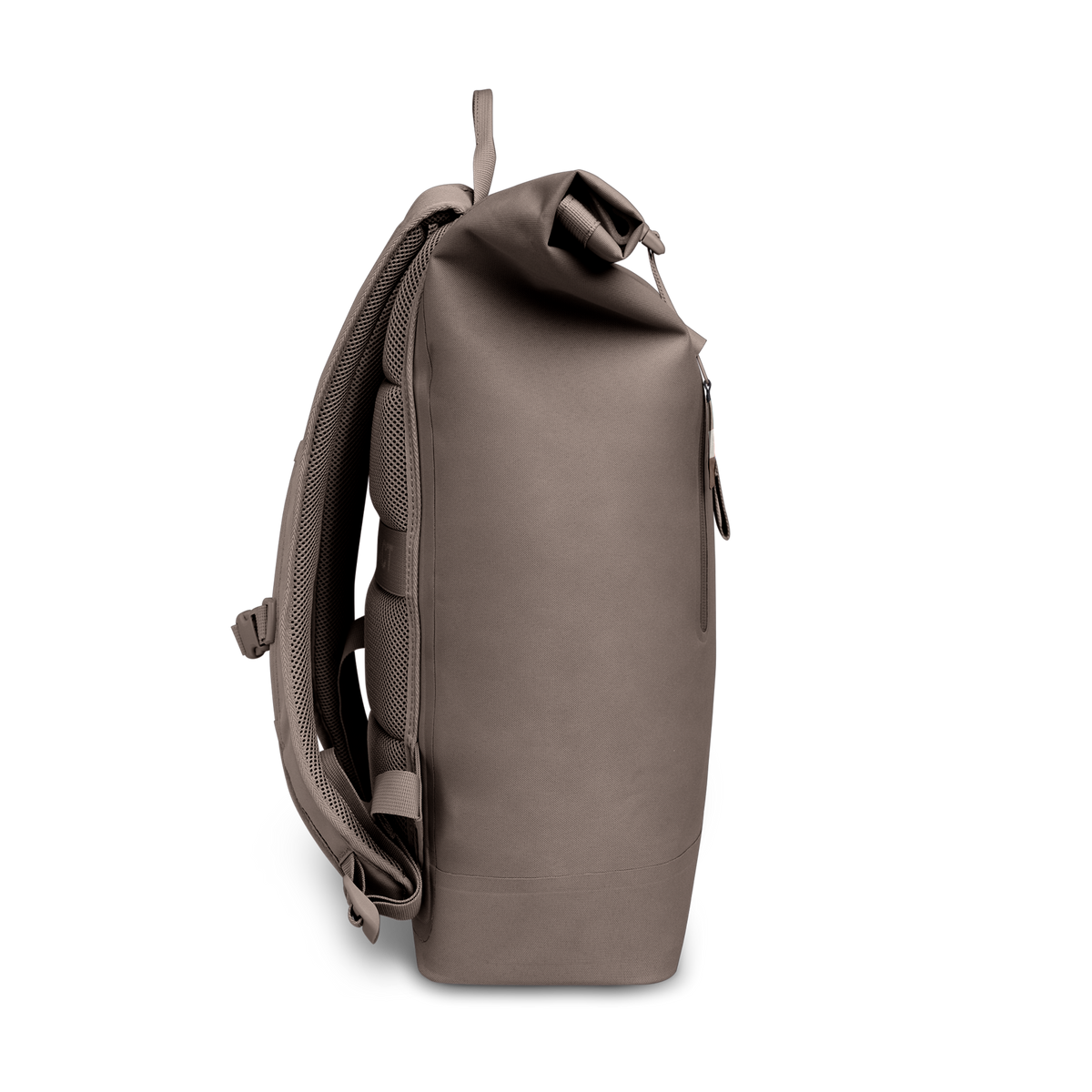 ROLLTOP LITE Rucksack in oyster (klassisches Taupe-Braun) in Seitenansicht.