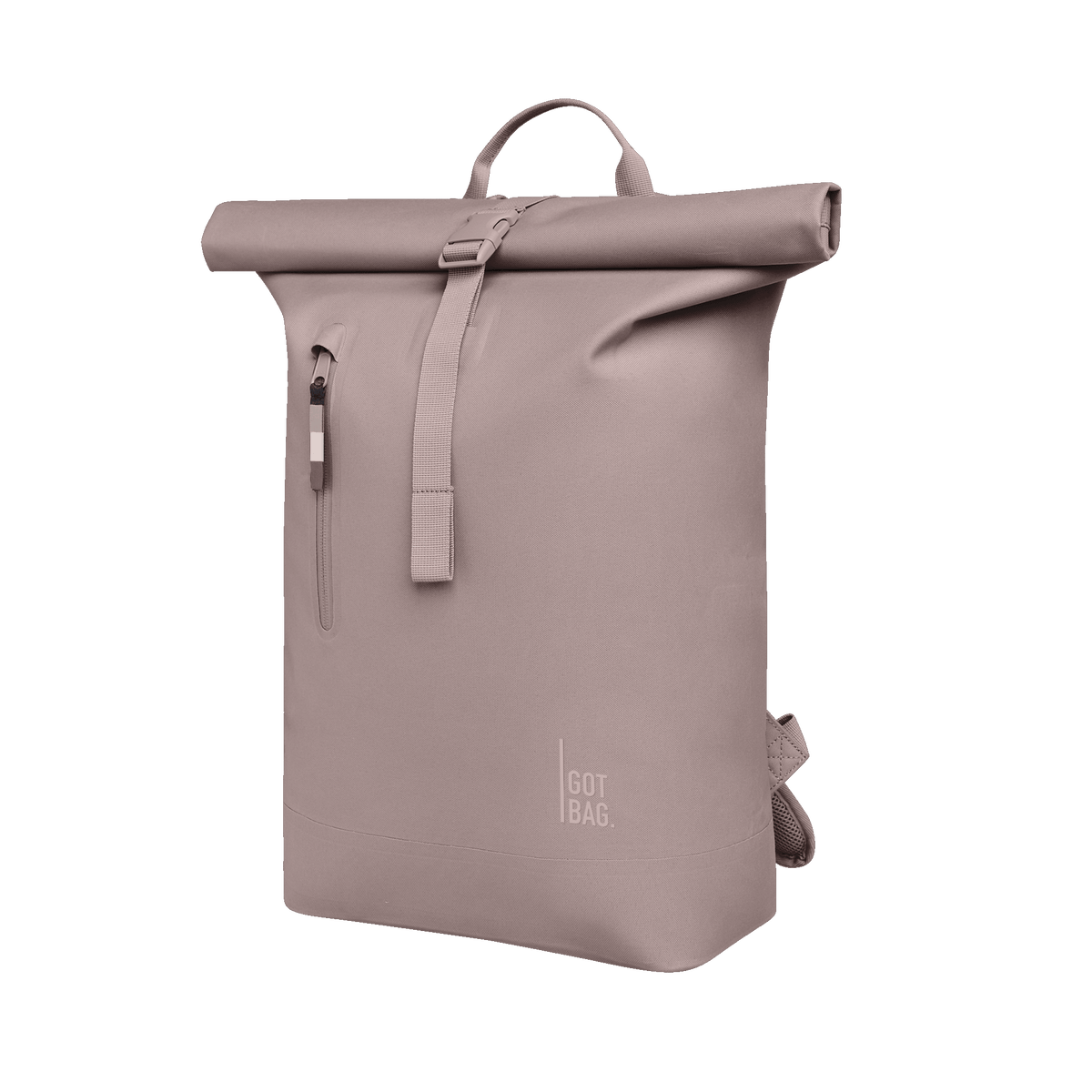 ROLLTOP LITE Rucksack in blobfish (dunkles Altrosa) als Studioaufnahme in diagonaler Ansicht.