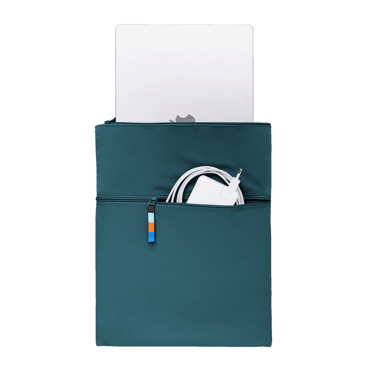 ROLLTOP LITE Tasche in cliff (dunkles Petrol) mit Laptop & Ladekabel in den Fächern, Frontansicht.
