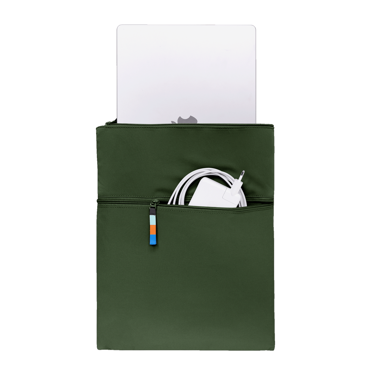 ROLLTOP LITE Accessoires in seafloor (tiefes Dunkelgrün) mit Laptop und Ladegerät in Frontansicht.
