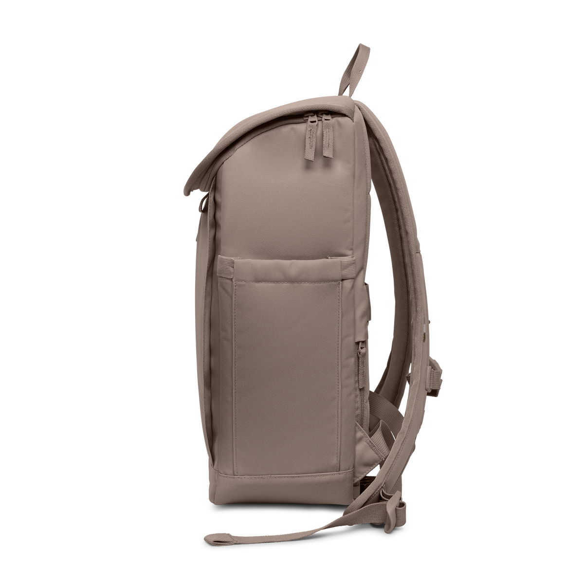 SERENE PACK MONOCHROME EDITION Rucksack in oyster (klassisches Taupe-Braun) als Studioaufnahme in Seitenansicht.