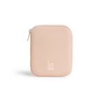 WALLET Accessoires in pearl (helles Puder-Rosa) als Studioaufnahme in Frontansicht.