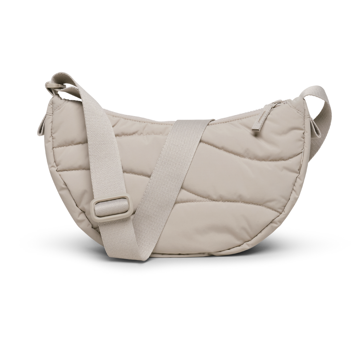 WAVY PUFFER MOON BAG Tasche in scallop (helles Beige) als Studioaufnahme in Rückansicht.